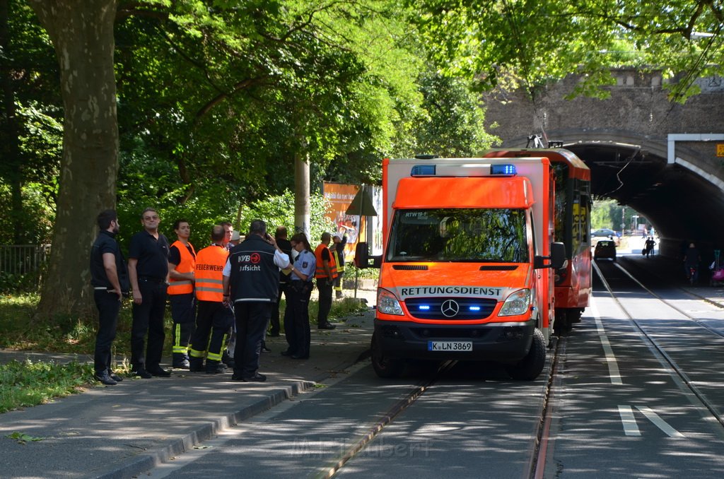 KVB Bahn defekt Koeln Buchheim Heidelbergerstr P14.JPG - Miklos Laubert